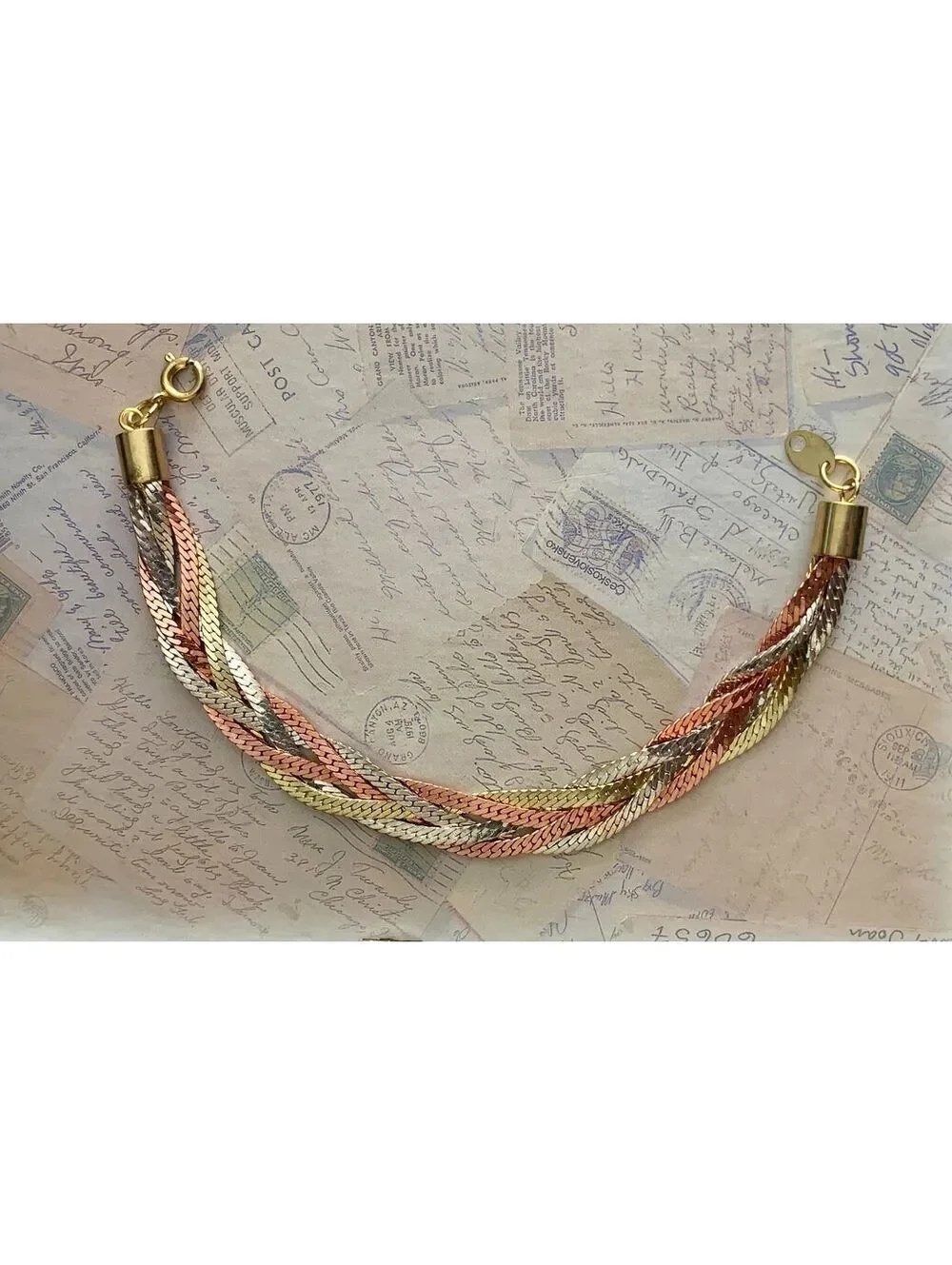 Vintage Tri-Color Braided Chain Bracelet - Chic & Stylish Accessory